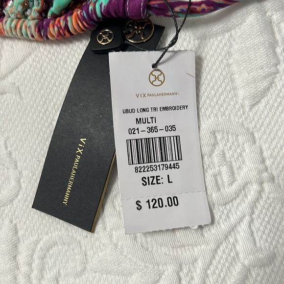 VIX Paula Herman swimsuit bikini top
(NWT) Cute and luxurious. - Picture 4 of 4